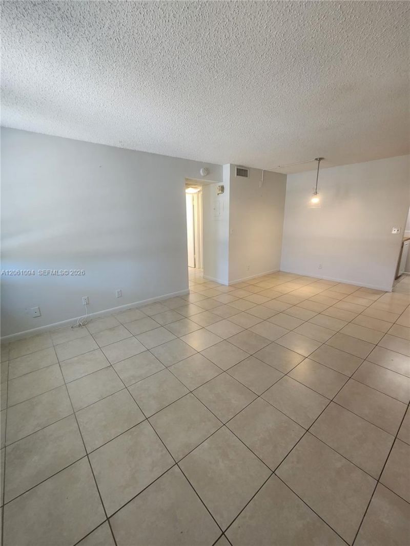 10004 Twin Lakes Dr, Unit 36-F, Coral Springs, FL 33071 Photo