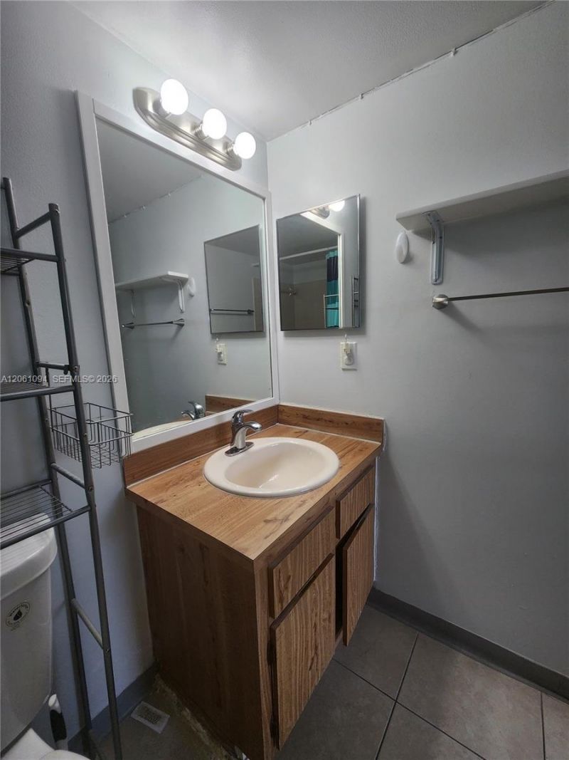 10004 Twin Lakes Dr, Unit 36-F, Coral Springs, FL 33071 Photo