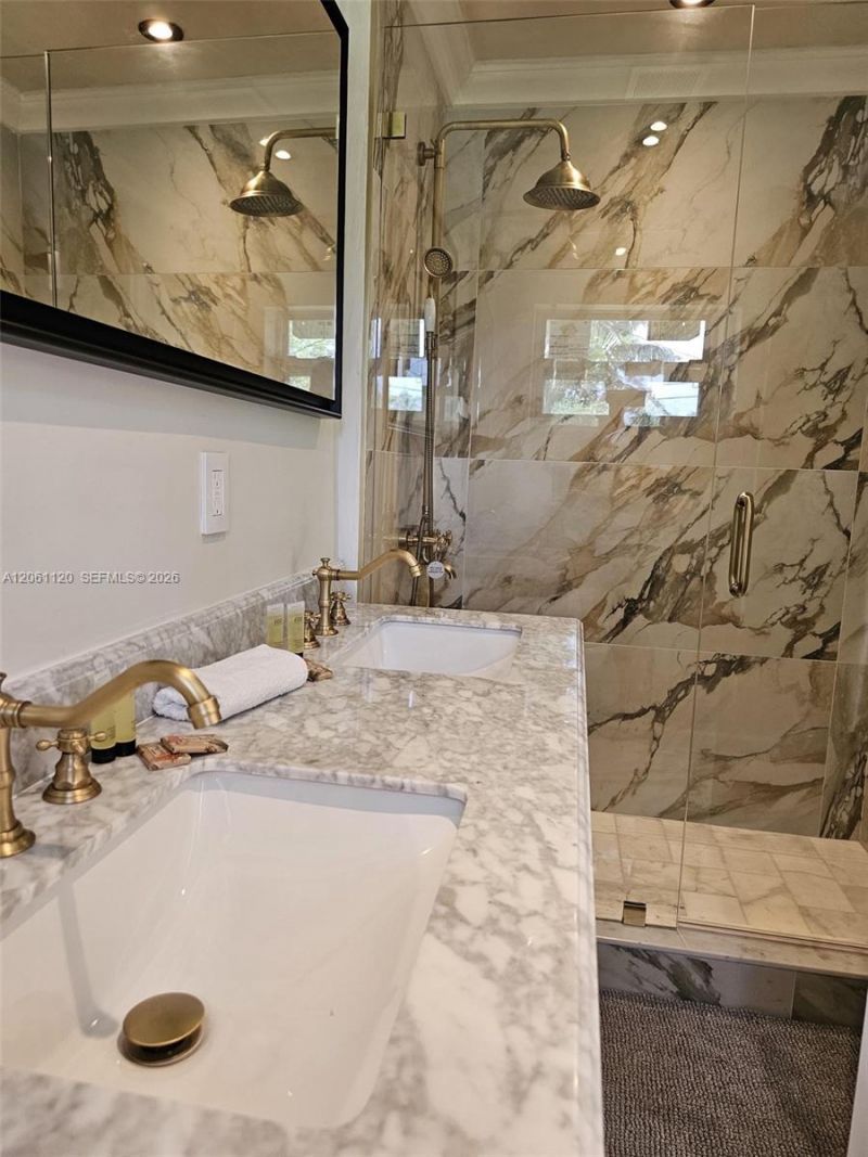 609 NE 14th Ct, Unit 609, Fort Lauderdale, FL 33304 Photo