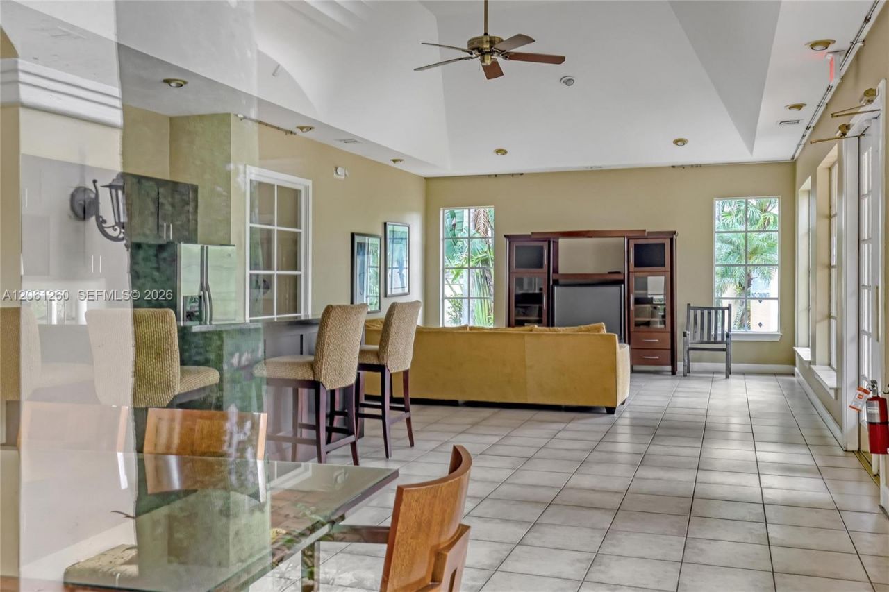 1727 Village Blvd, Unit 108, West Palm Beach, FL 33409 Photo