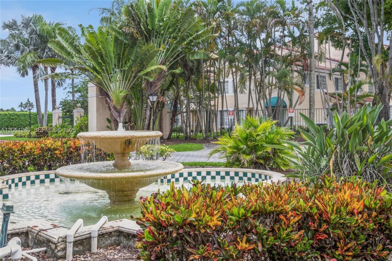 1727 Village Blvd, Unit 108, West Palm Beach, FL 33409 Photo