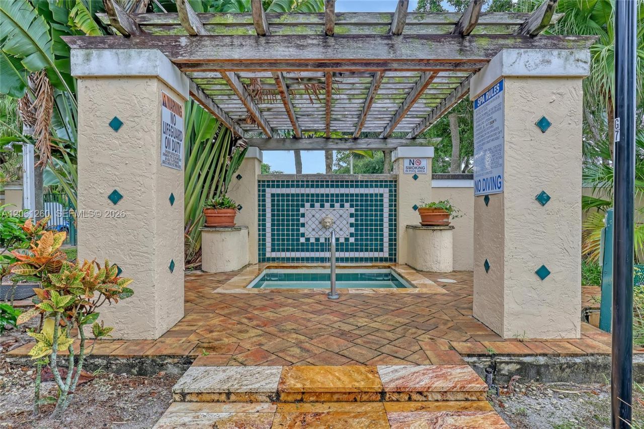 1727 Village Blvd, Unit 108, West Palm Beach, FL 33409 Photo