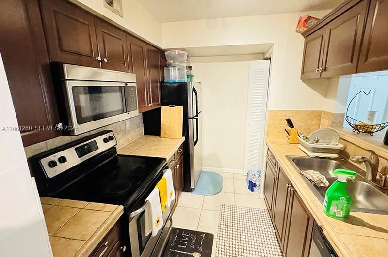 1727 Village Blvd, Unit 108, West Palm Beach, FL 33409 Photo