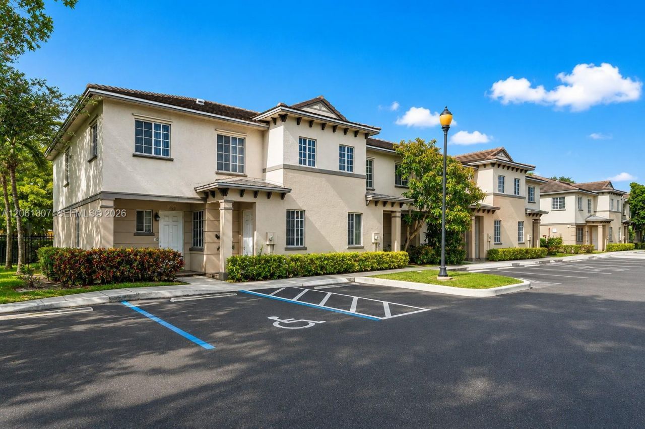 1925 Marsh Harbor Dr, Unit 204, Riviera Beach, FL 33404 Photo