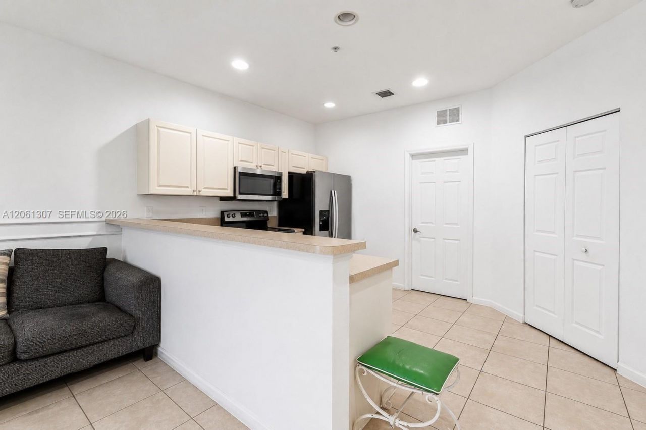1925 Marsh Harbor Dr, Unit 204, Riviera Beach, FL 33404 Photo