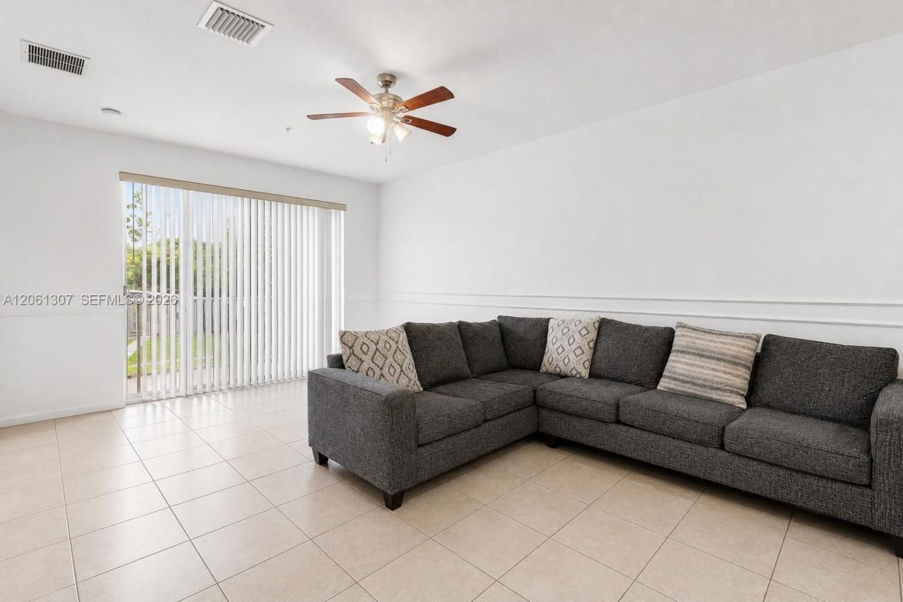 1925 Marsh Harbor Dr, Unit 204, Riviera Beach, FL 33404 Photo