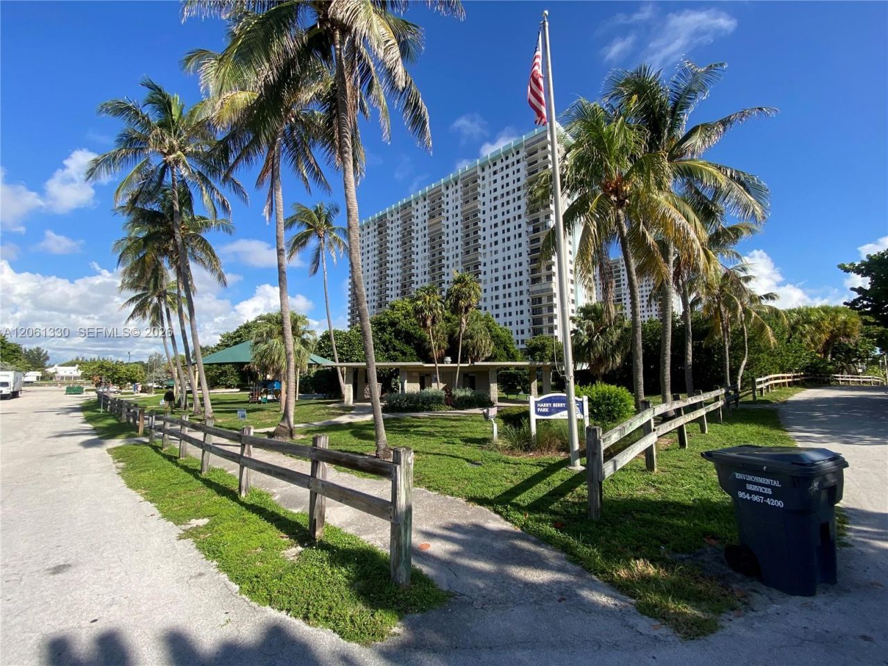 1504 S Surf Rd, Unit 65, Hollywood, FL 33019 Photo
