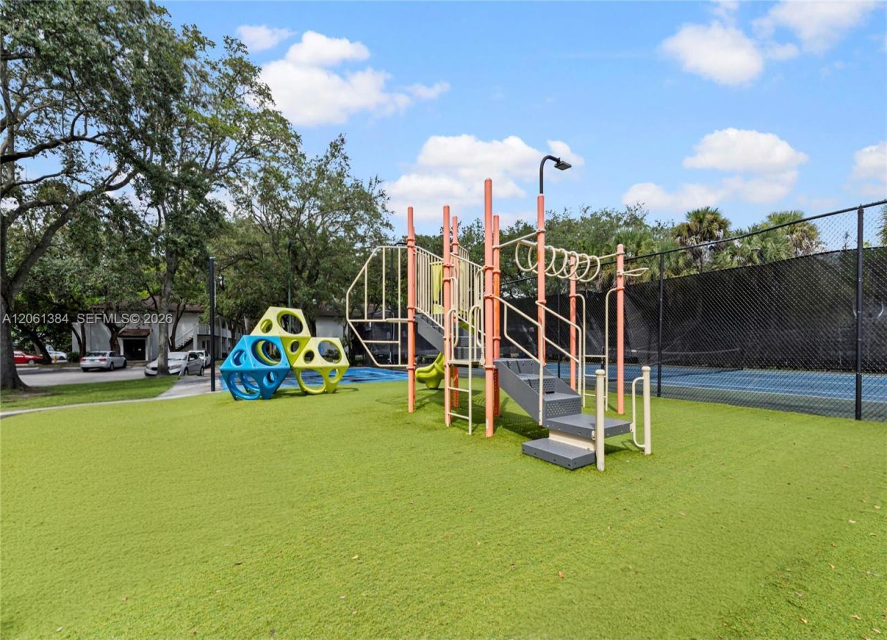 4235 N University Dr, Unit 306, Sunrise, FL 33351 Photo