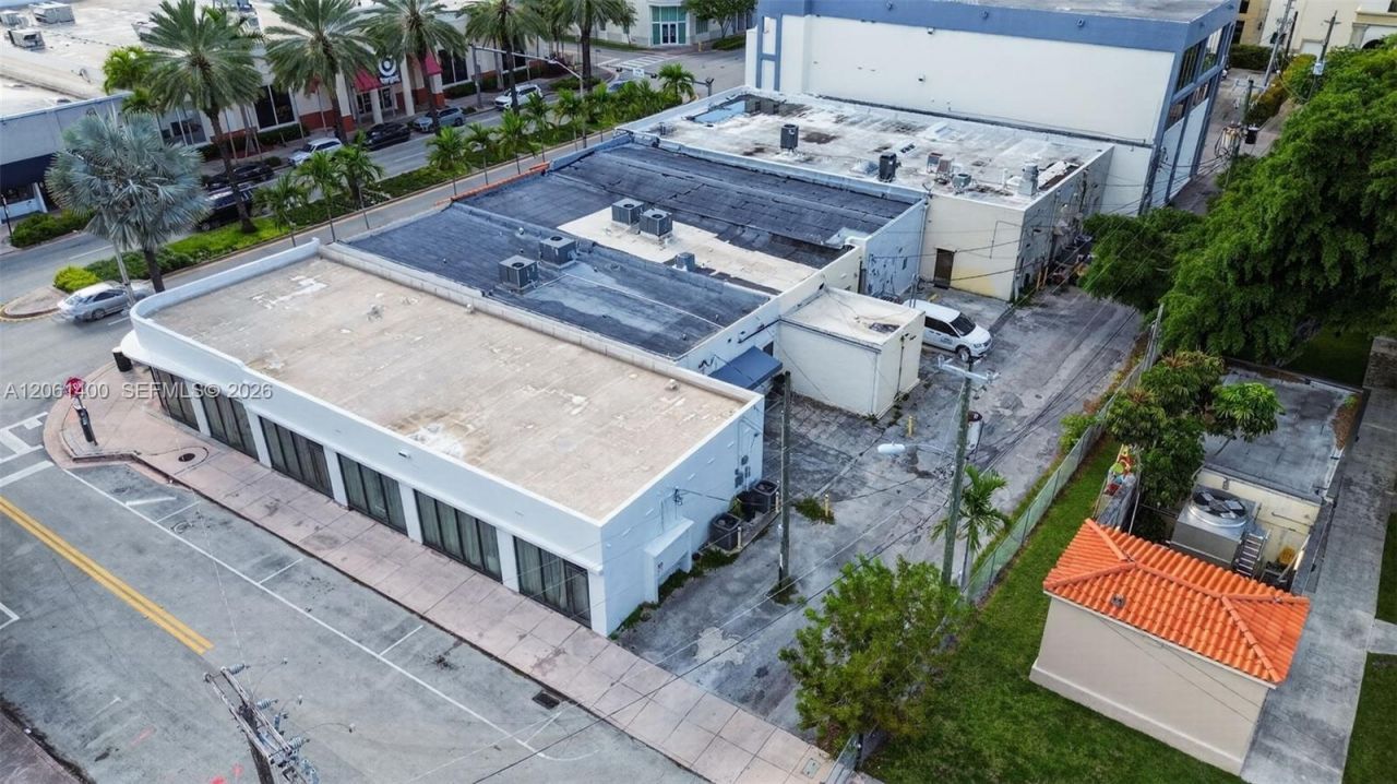 1919 -1923 Ponce De Leon Blvd , Coral Gables, FL 33134 Photo