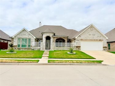 1424 Silent Springs Drive, Fort Worth, TX 76052