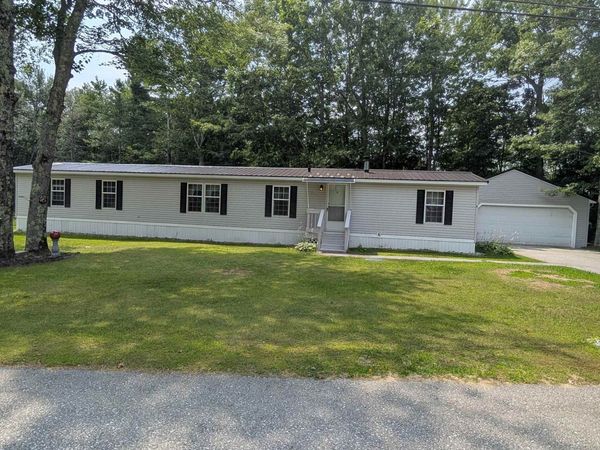 732 Concord Stage Road, Unit 9, Weare, NH 03281