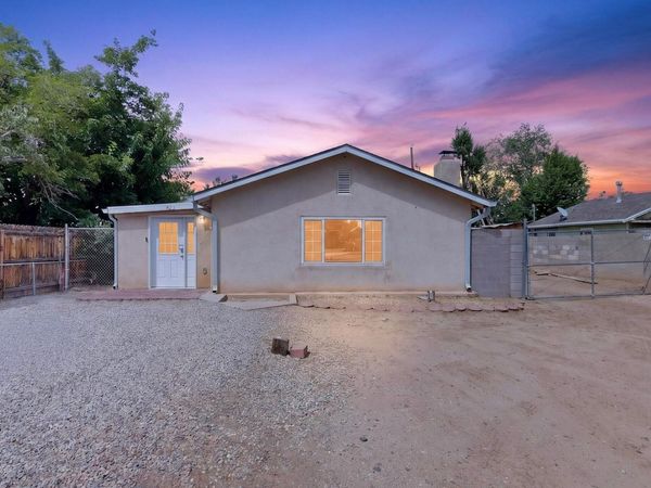 823 San Lorenzo Avenue NW, Albuquerque, NM 87107