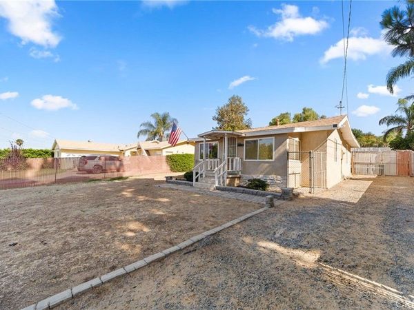 527 7th, Norco, CA 92860