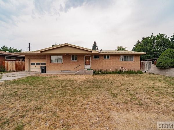 240 Lincoln Drive, IDAHO FALLS, ID 83401