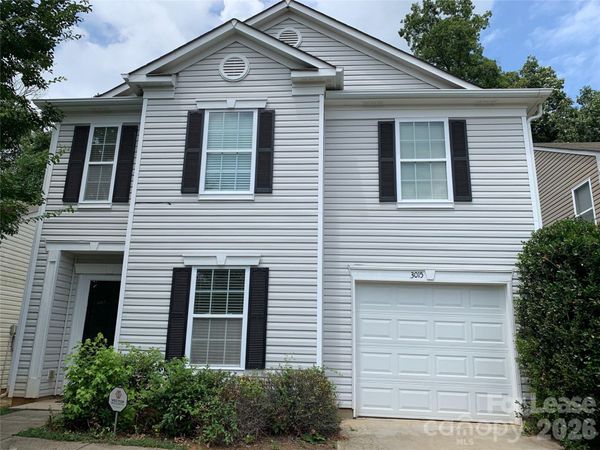 3015 Meadow Knoll Drive , Charlotte, NC 28269
