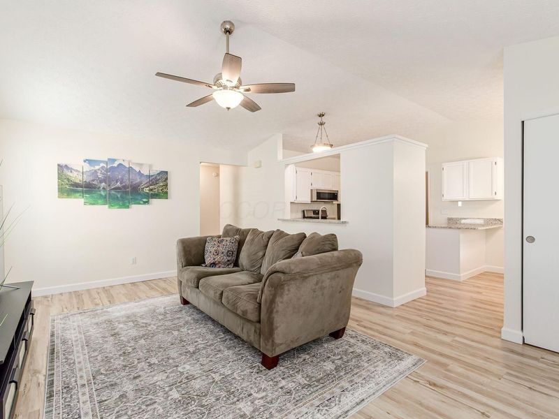 3188 Eppleworth Drive, Dublin, OH 43017 Photo 5