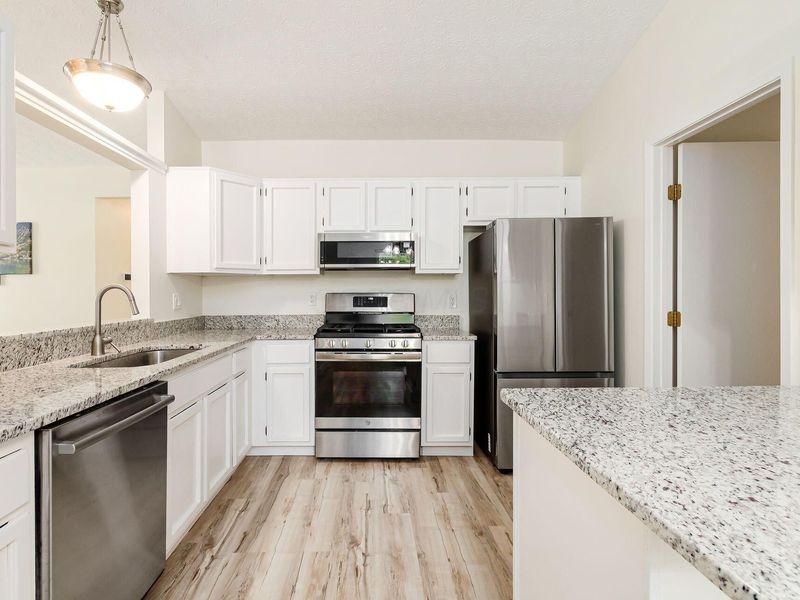 3188 Eppleworth Drive, Dublin, OH 43017 Photo 9
