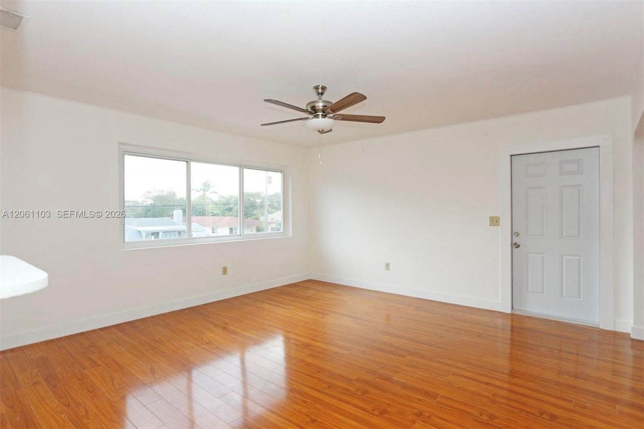 1971 SW 17th Ct , Unit B, Miami, FL 33145 Photo