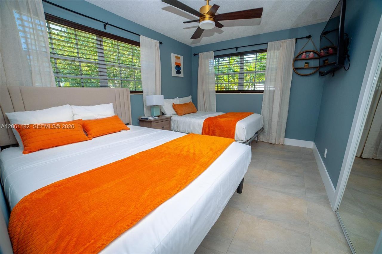 1725 SW 30th St , Fort Lauderdale, FL 33315 Photo