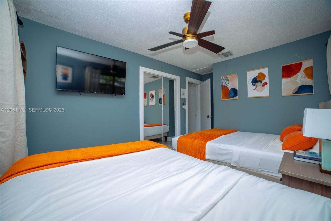 1725 SW 30th St , Fort Lauderdale, FL 33315 Photo