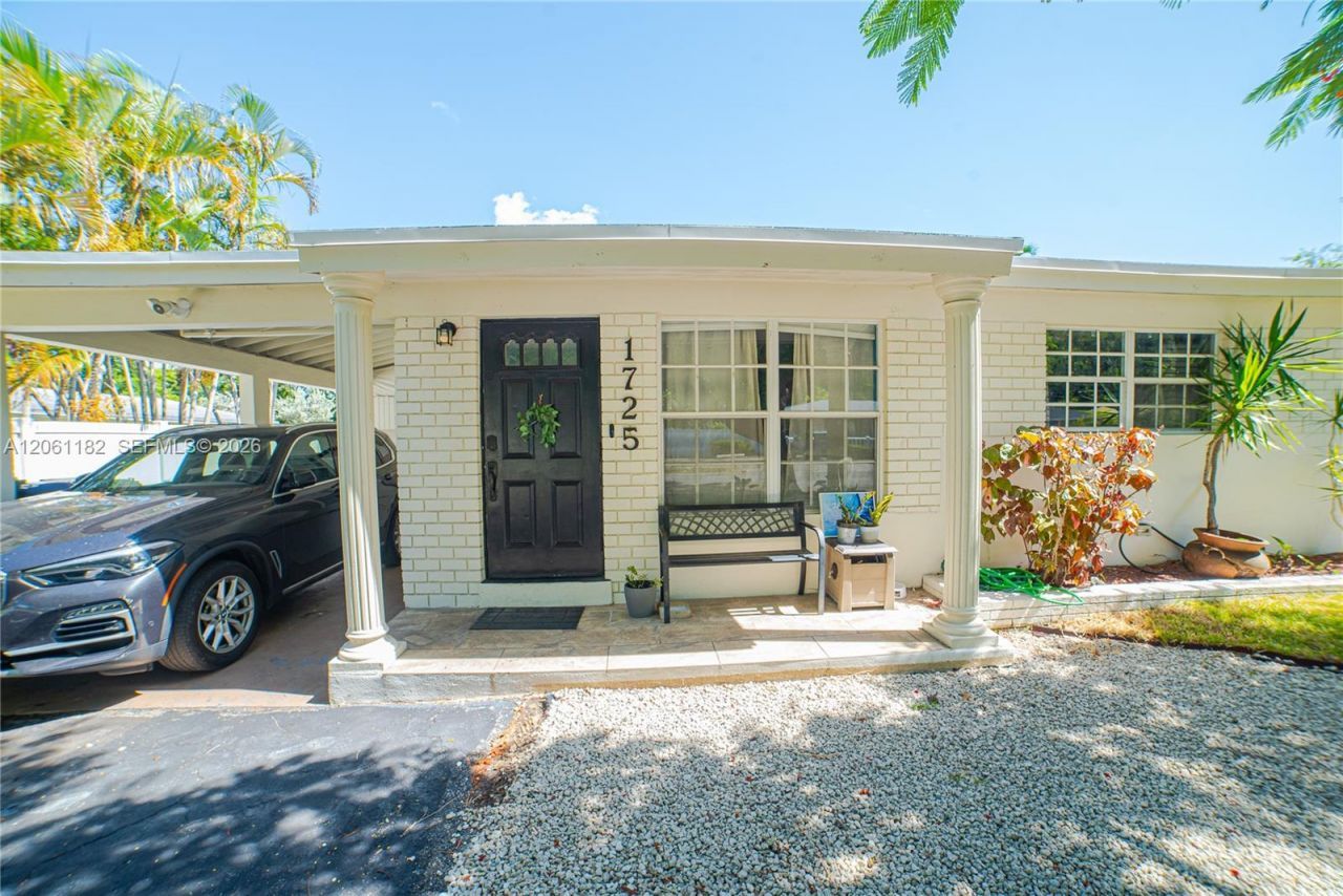 1725 SW 30th St , Fort Lauderdale, FL 33315 Photo
