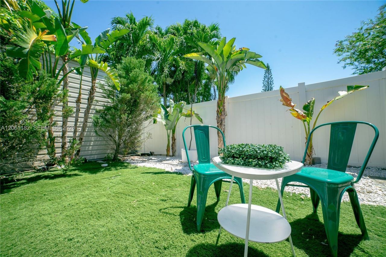1725 SW 30th St , Fort Lauderdale, FL 33315 Photo