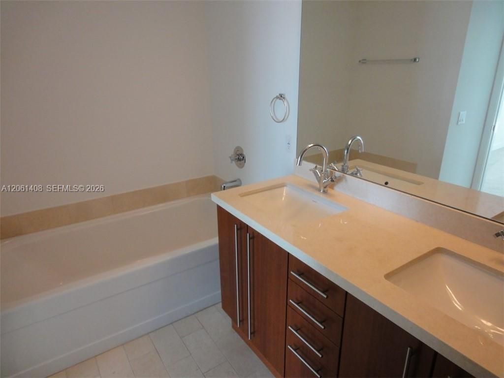 79 SW 12th St , Unit 1203-S, Miami, FL 33130 Photo