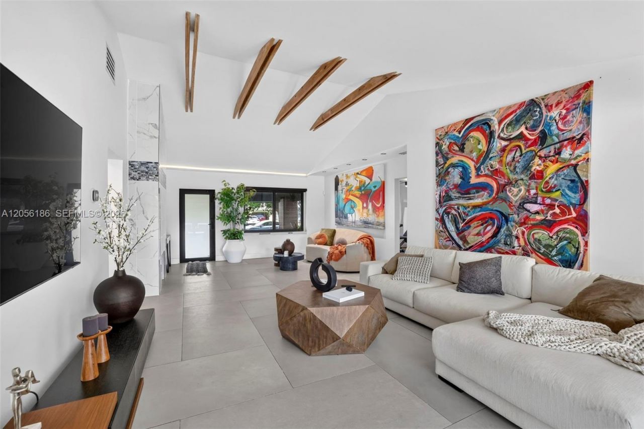 545 NE 9th Ave, Fort Lauderdale, FL 33301 Photo