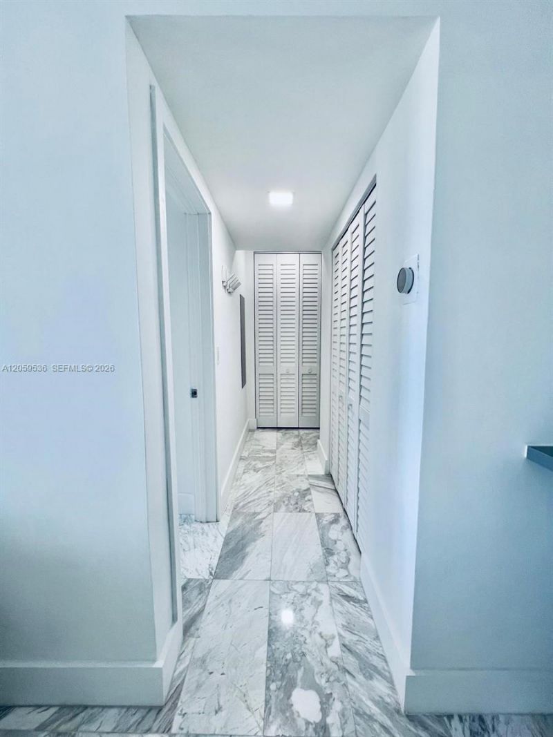 1150 Euclid Ave, Unit 306, Miami Beach, FL 33139 Photo