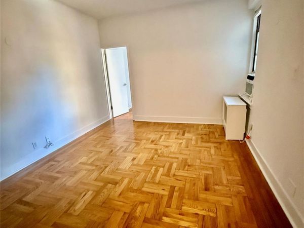 3721 80 Street, Unit 2T, Jackson Heights, NY 11372