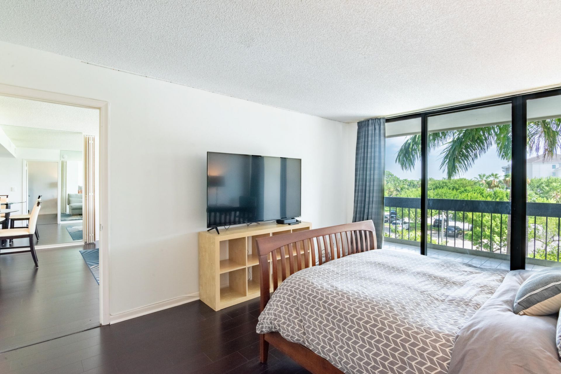 2400 Presidential Way, Unit 302, West Palm Beach, FL 33401 Photo