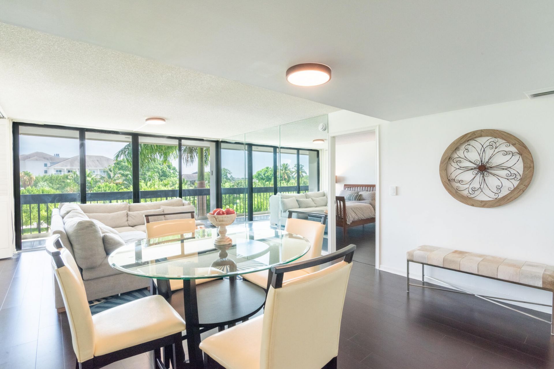 2400 Presidential Way, Unit 302, West Palm Beach, FL 33401 Photo