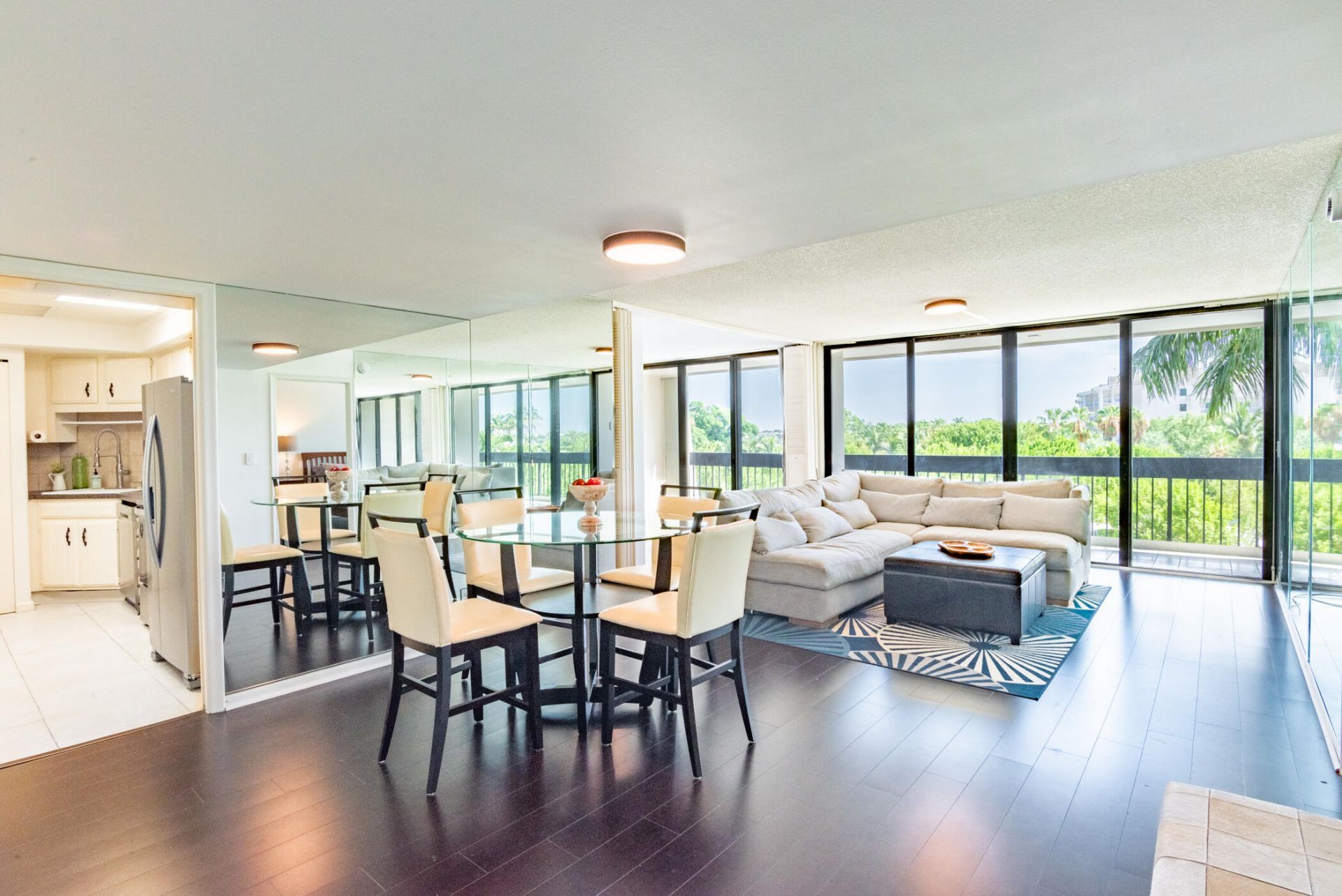 2400 Presidential Way, Unit 302, West Palm Beach, FL 33401 Photo