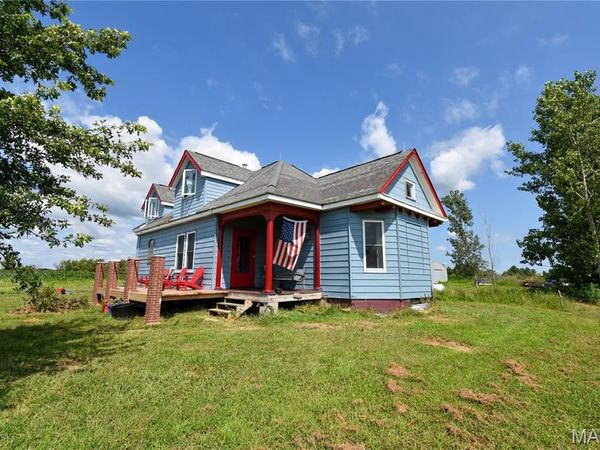 8975 State Route 4 , Staunton, IL 62088
