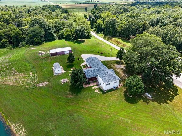 4022 Landmark Road , IUKA, IL 62849