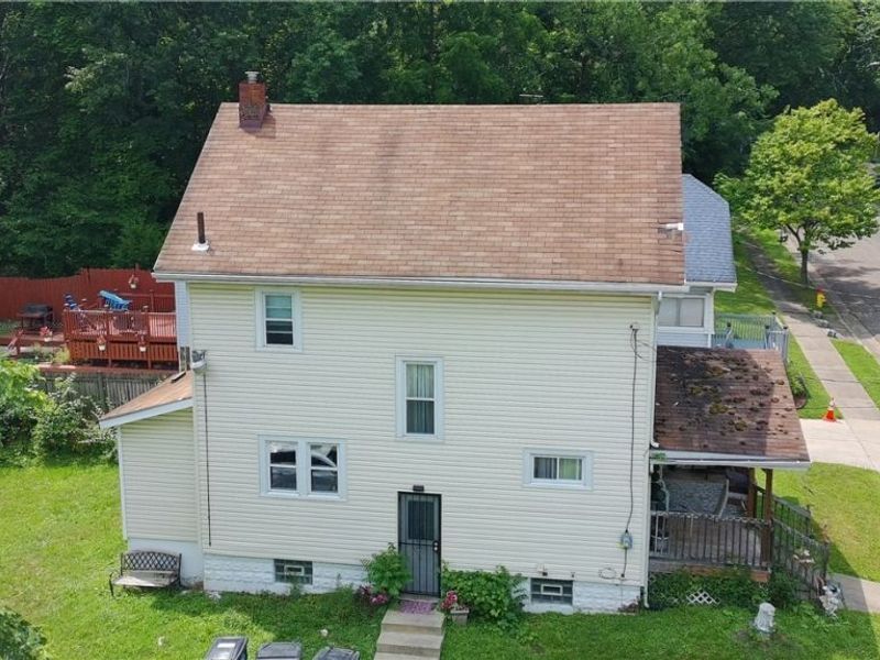 692 Blanche Street , Akron, OH 44307 Photo 4