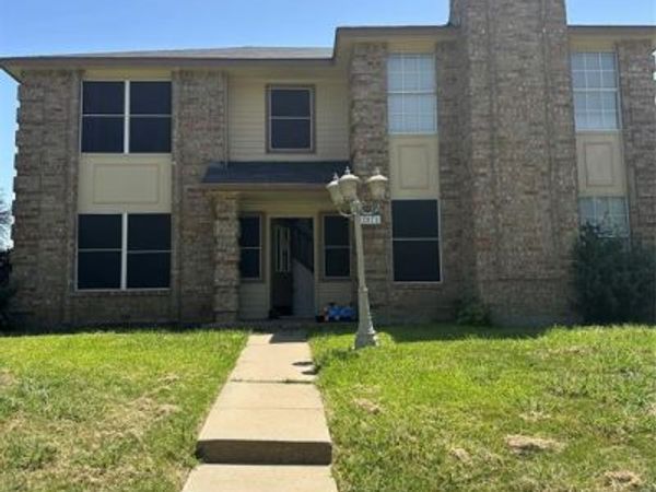 2071 Briarcliff Road, Lewisville, TX 75067