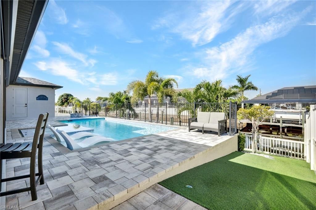 1909 SE 14th St , Cape Coral, FL 33990 Photo