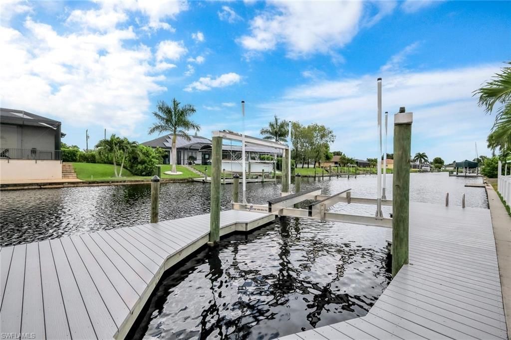 1909 SE 14th St , Cape Coral, FL 33990 Photo