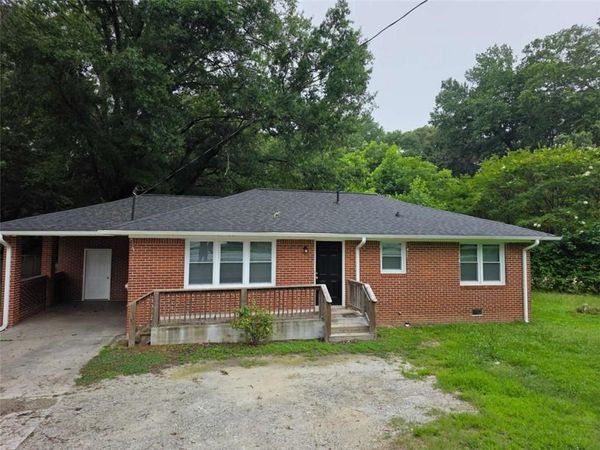 1214 S Broad St , Monroe, GA 30655