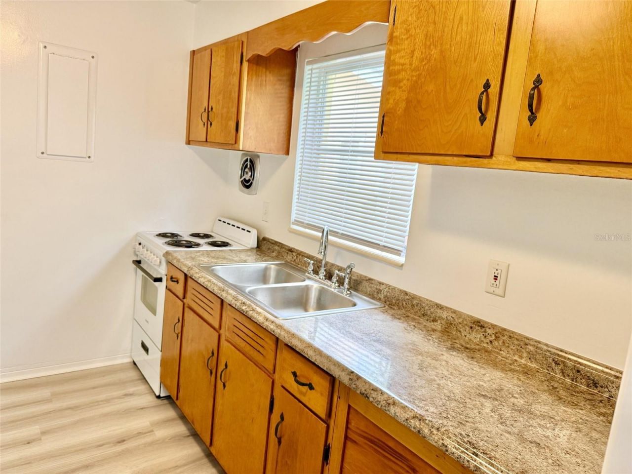 1135 Highland Street N, Unit 3, Saint Petersburg, FL 33701 Photo