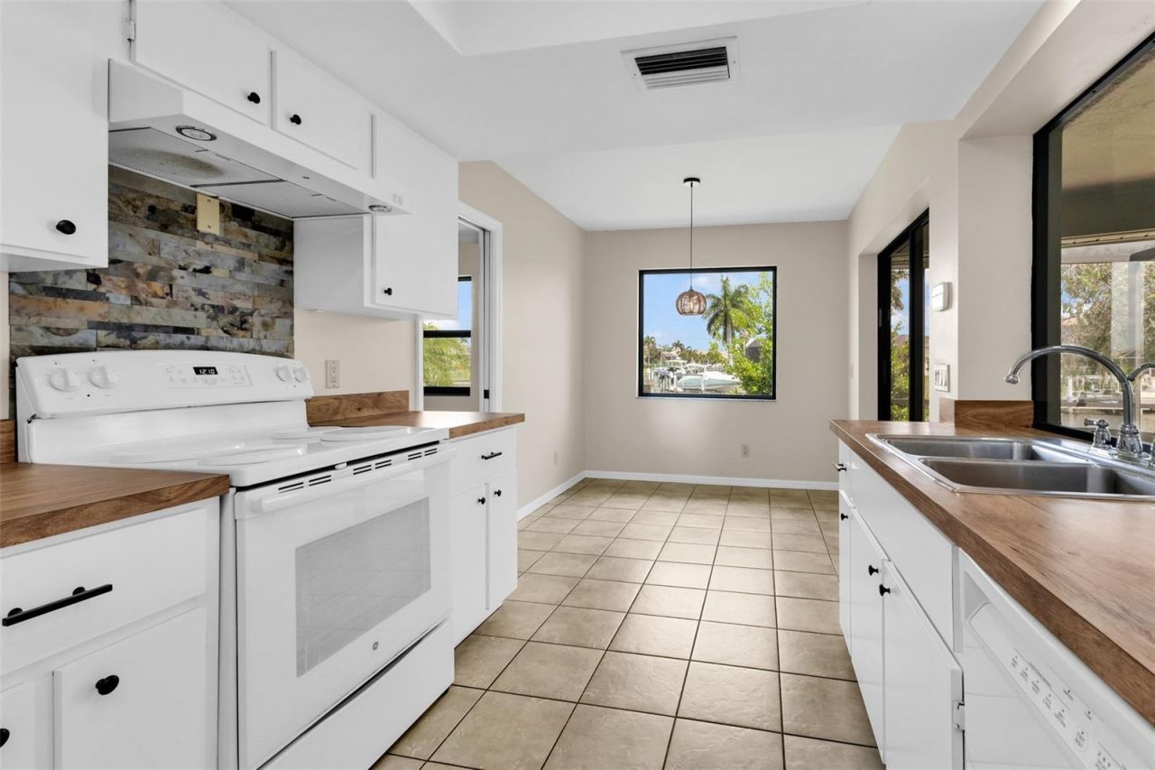 704 Bimini Lane, Punta Gorda, FL 33950 Photo
