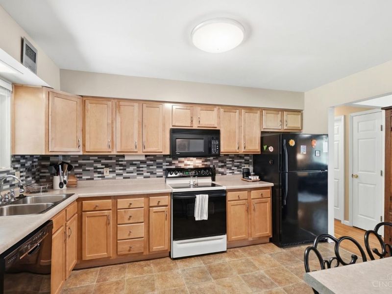 296 Beechridge Drive, Springfield Twp., OH 45216 Photo 11
