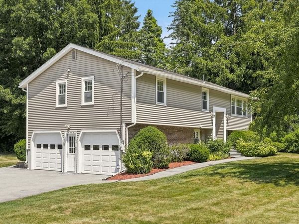 46 River Rd, Unit 225, Tewksbury, MA 01876