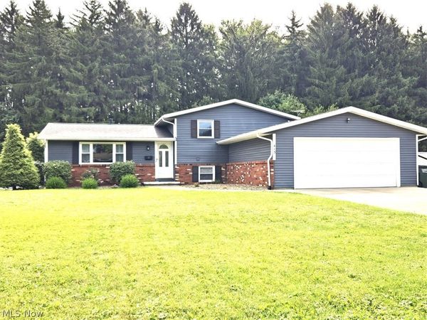 415 31st Street SW, Barberton, OH 44203