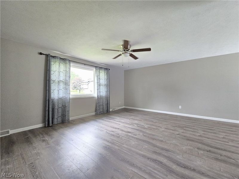 415 31st Street SW, Barberton, OH 44203 Photo 3