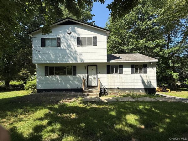 3 Galveston Drive, Monroe, NY 10950
