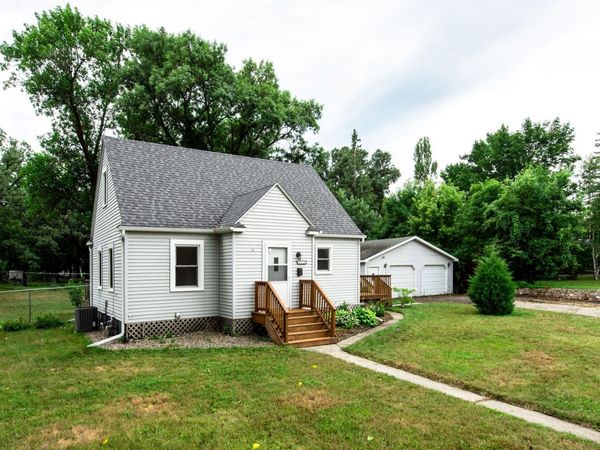 712 4th Avenue E, Alexandria, MN 56308