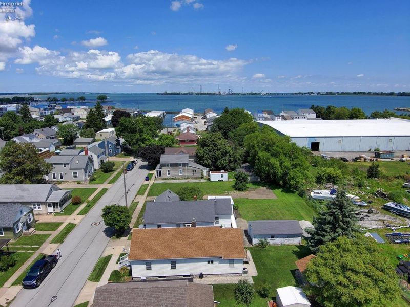 618 Lockwood Avenue, Sandusky, OH 44870 Photo 2