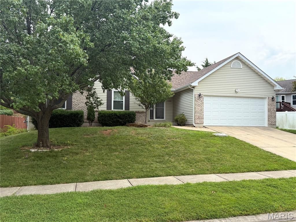 174 Stage Coach Landing Drive, O Fallon, MO 63376 Main Photo